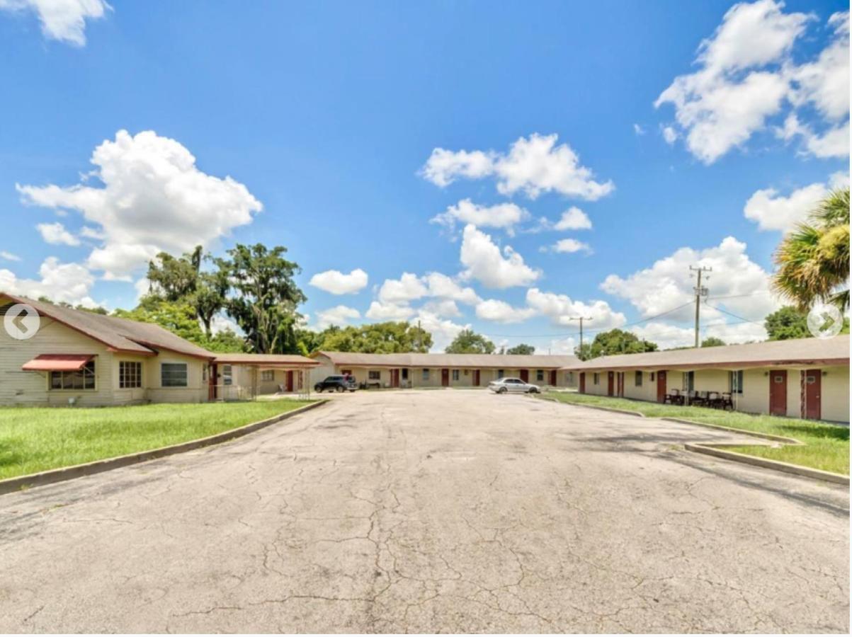 Deland Motel Exterior photo